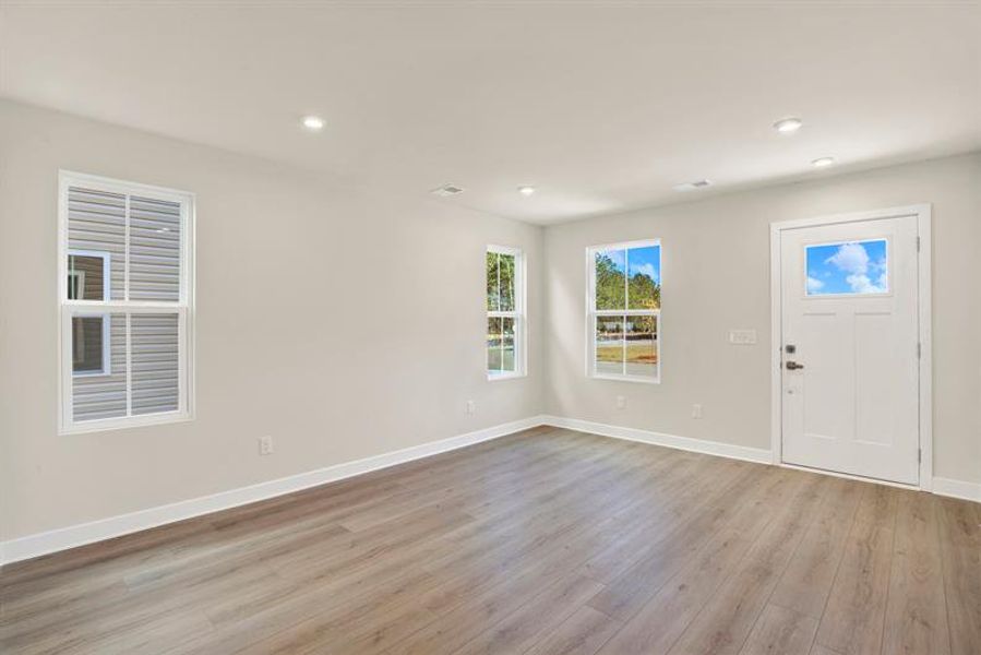 Spacious, unfurnished interior of a new home in Cobblestone at East Argent, Hardeeville (Image 11). Spacious, unfurnished interior of a new home in Cobblestone at East Argent, Hardeeville (Image 11).