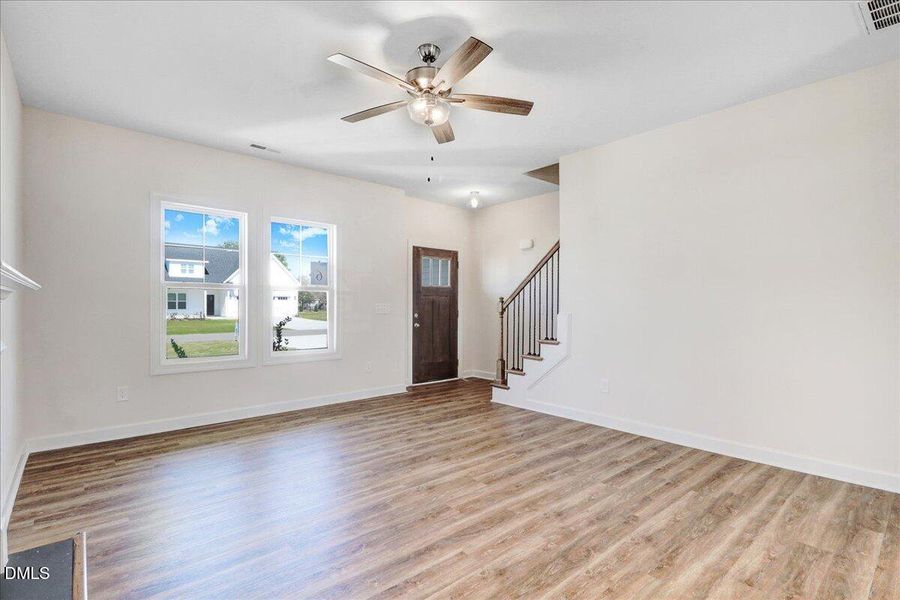 09-110 Hudson Vlg Dr-9