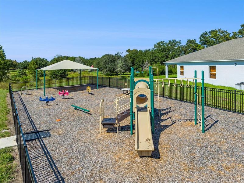 Community amenities in Villa Pass, Mascotte (Image 33). Community amenities in Villa Pass, Mascotte (Image 33).