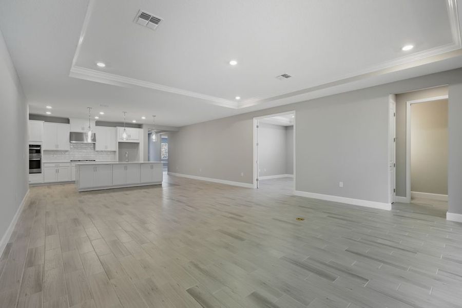 Spacious, unfurnished interior of a new home in Headwaters at Lofton Creek, Yulee (Image 27).