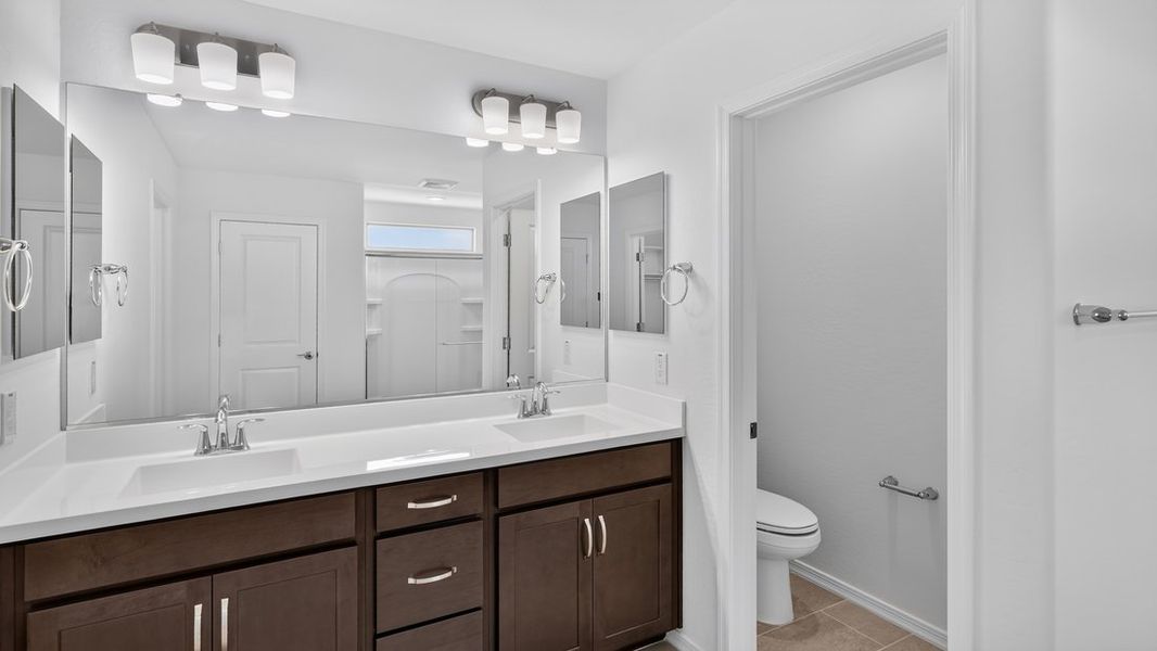 Furnished interior view inside a new home in Allen Ranches, Litchfield Park (Image 9).