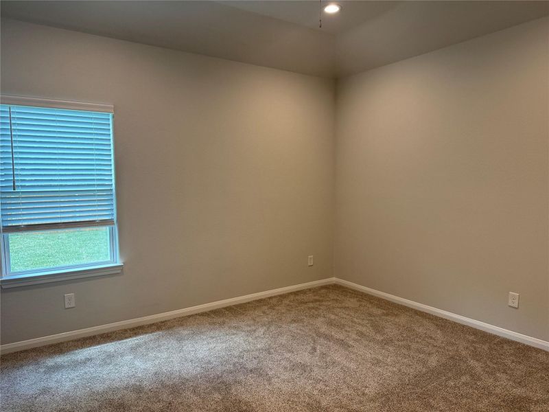 Spacious, unfurnished interior of a new home in East Gate Villas, Willis (Image 6).