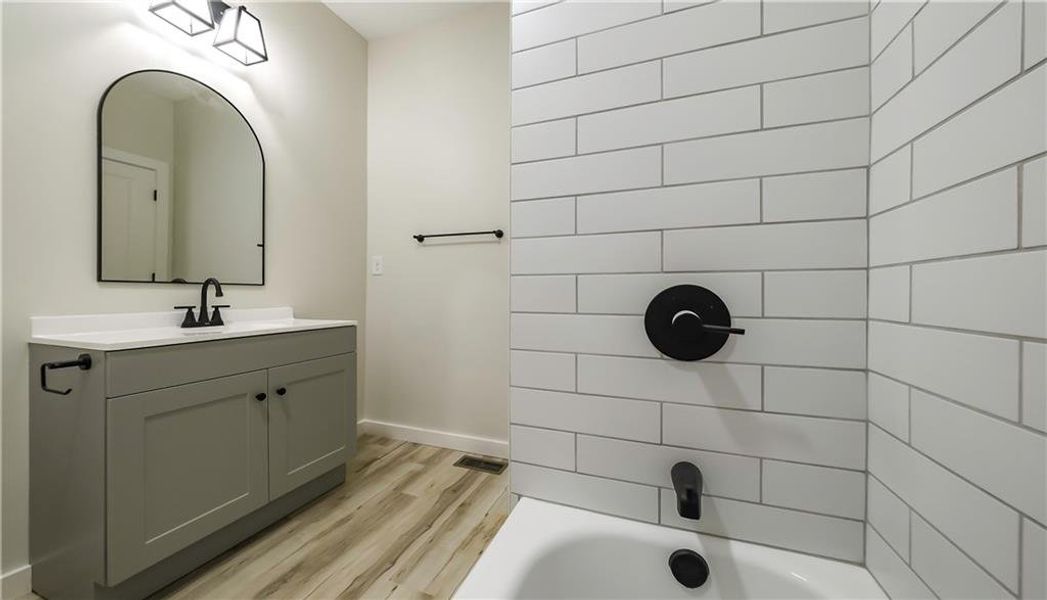 Close-up of interior finishes inside a home in , Carrollton (Image 13).