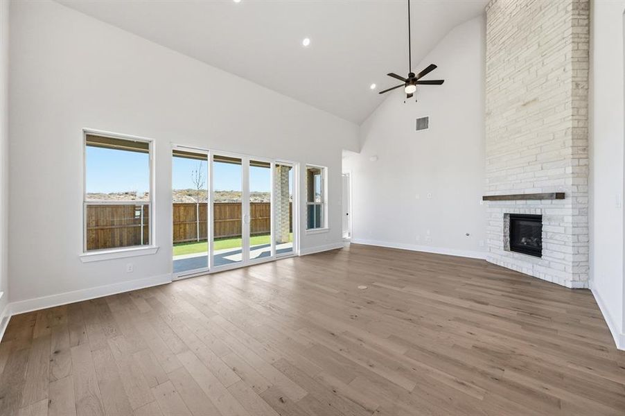 Spacious, unfurnished interior of a new home in Wildflower Ranch, Justin (Image 23).