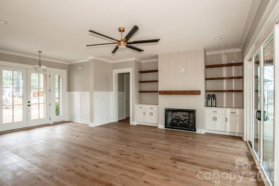 Spacious, unfurnished interior of a new home in , Mooresville (Image 36).