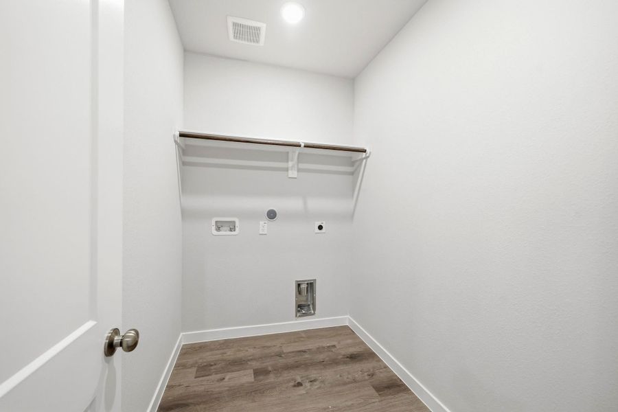 Spacious, unfurnished interior of a new home in Riverwood Ranch, Angleton (Image 20). Spacious, unfurnished interior of a new home in Riverwood Ranch, Angleton (Image 20).