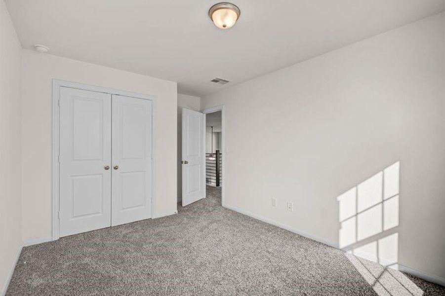Spacious, unfurnished interior of a new home in , Pearland (Image 37). Spacious, unfurnished interior of a new home in , Pearland (Image 37).
