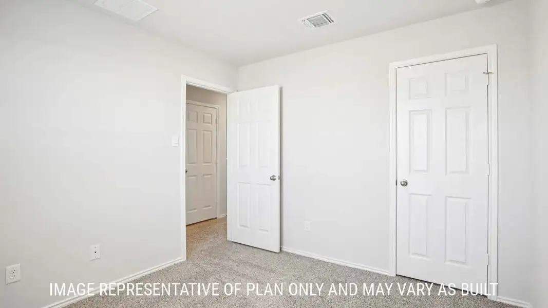 Spacious, unfurnished interior of a new home in Reynolds Crossing, Killeen (Image 27).