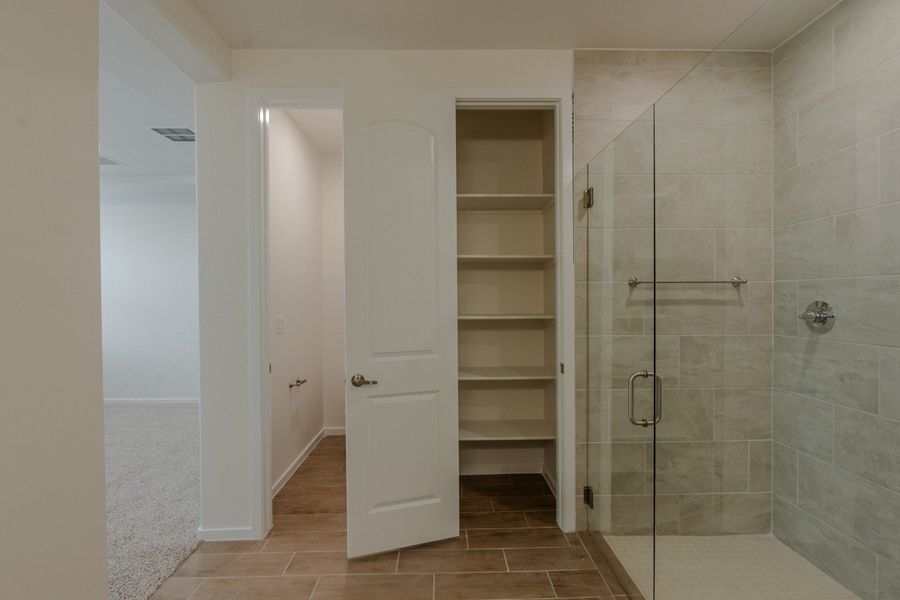 Furnished interior view inside a new home in Paseo Del Este, El Paso (Image 14).