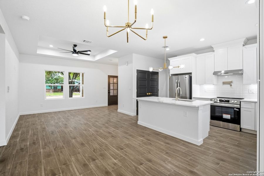 Spacious, unfurnished interior of a new home in , Lytle (Image 23).