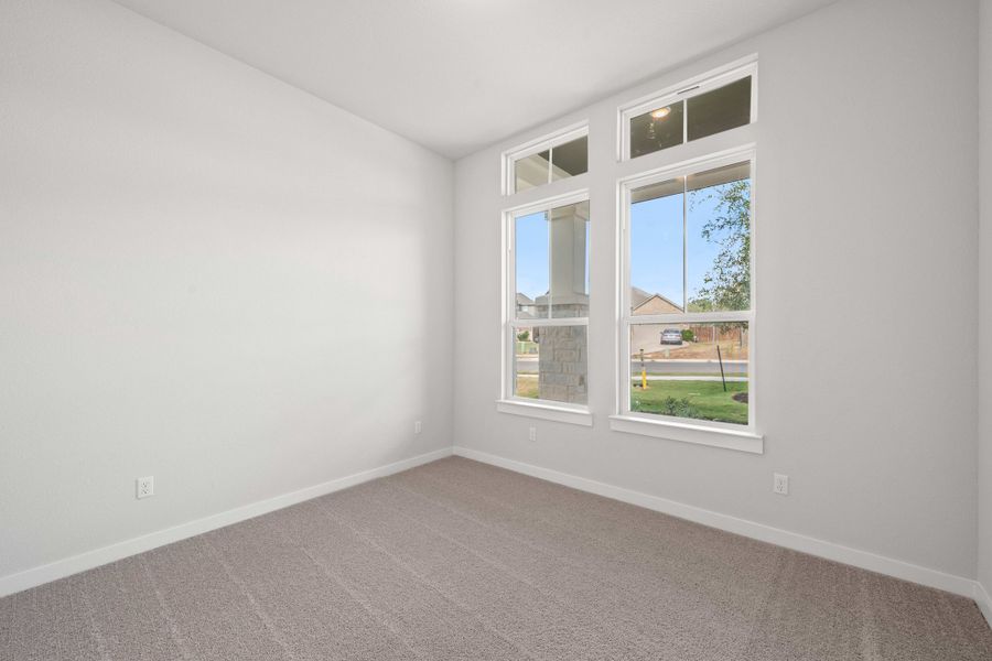 Spacious, unfurnished interior of a new home in Wolf Ranch, Georgetown (Image 44).