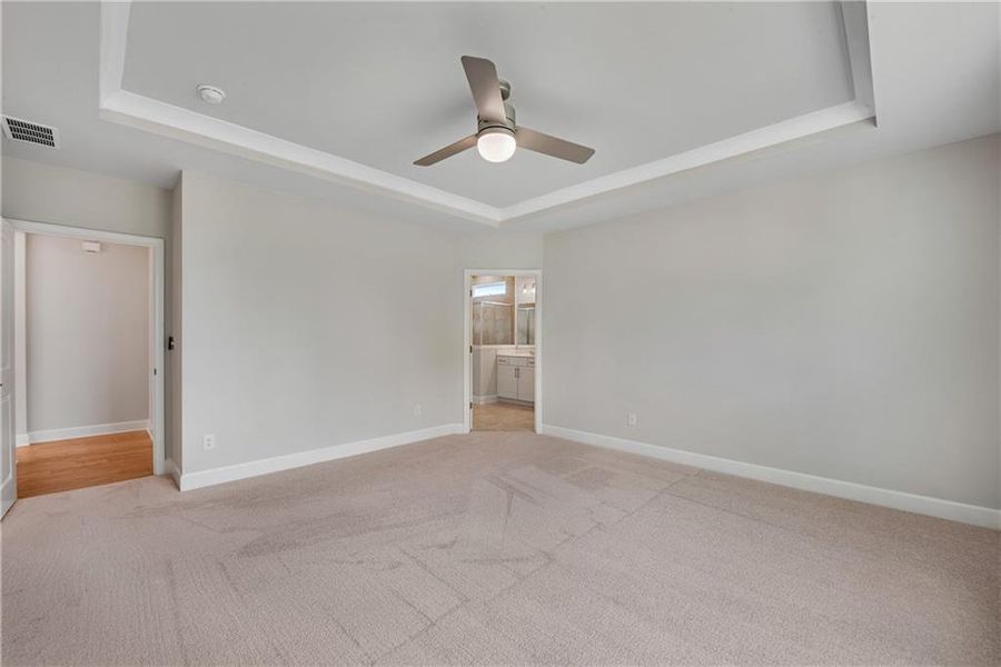 Spacious, unfurnished interior of a new home in Lakecrest, Buford (Image 20).