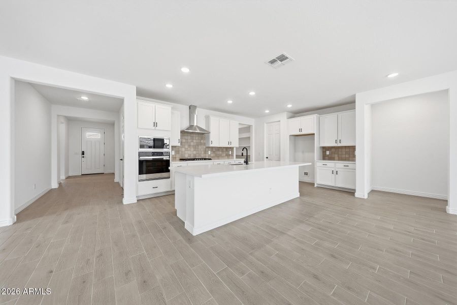 PHX_Miravida_lot 1037_Blush_14857_Kitche