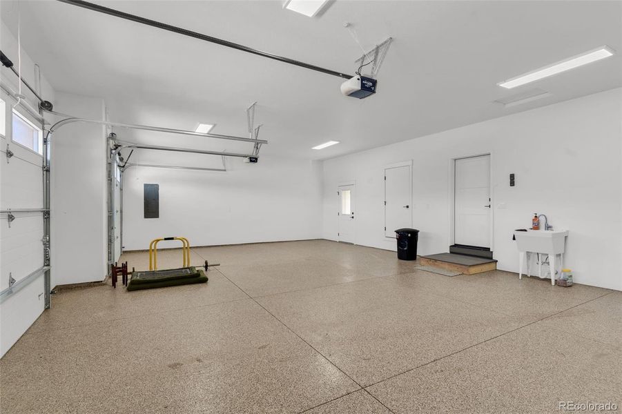 Spacious, unfurnished interior of a new home in , Cañon City (Image 21). Spacious, unfurnished interior of a new home in , Cañon City (Image 21).