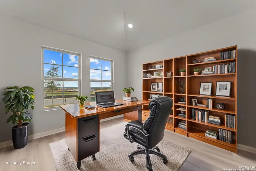 Furnished interior view inside a new home in Cinco Lakes, San Antonio (Image 6).