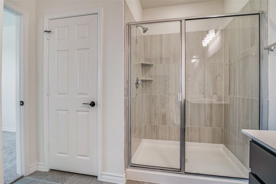 Furnished interior view inside a new home in Cottonwood Creek, Seagoville (Image 7). Furnished interior view inside a new home in Cottonwood Creek, Seagoville (Image 7).
