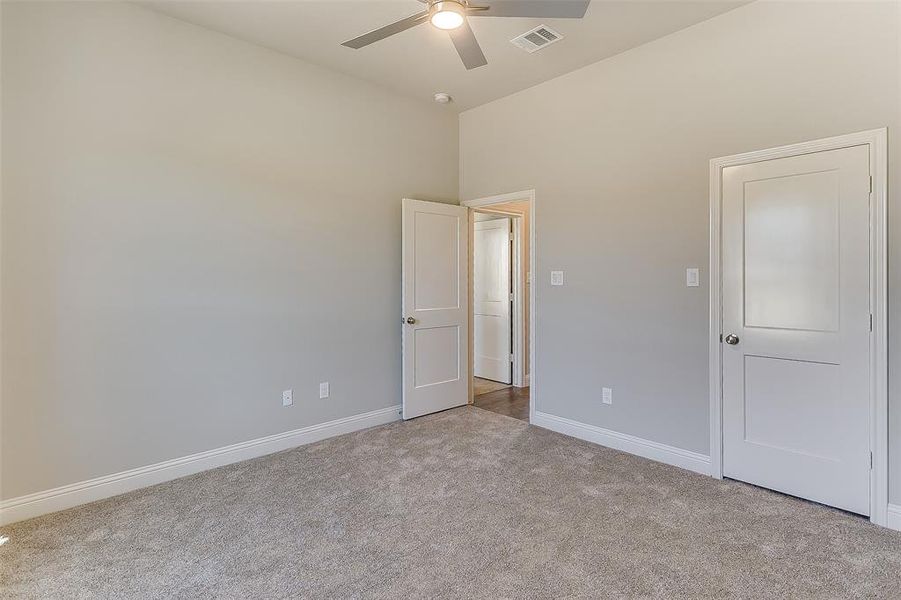Spacious, unfurnished interior of a new home in , Springtown (Image 33).