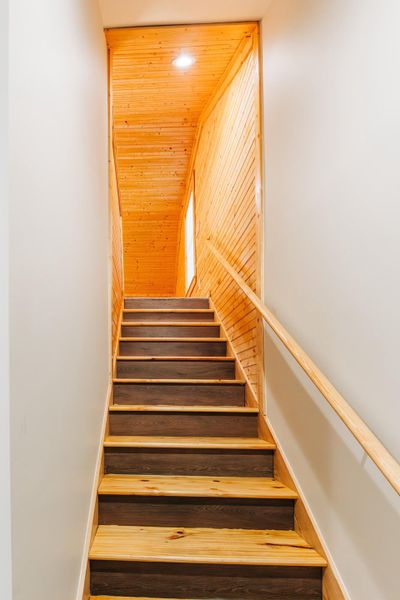 Spacious, unfurnished interior of a new home in , Walterboro (Image 27).