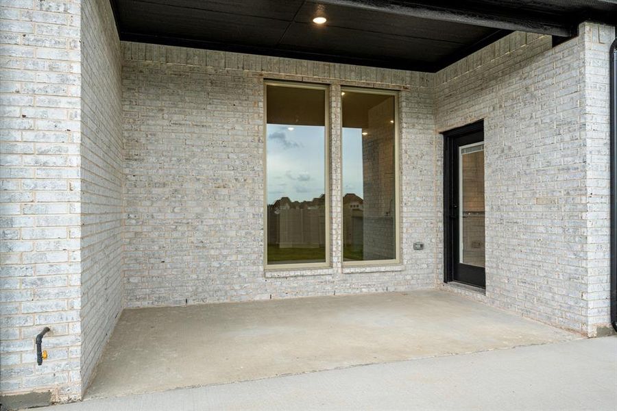 Spacious, unfurnished interior of a new home in Painted Tree Woodland District 50, McKinney (Image 20). Spacious, unfurnished interior of a new home in Painted Tree Woodland District 50, McKinney (Image 20).