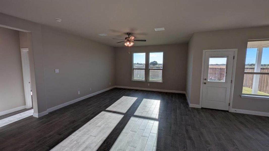 Spacious, unfurnished interior of a new home in Bella Vista, Granbury (Image 10). Spacious, unfurnished interior of a new home in Bella Vista, Granbury (Image 10).