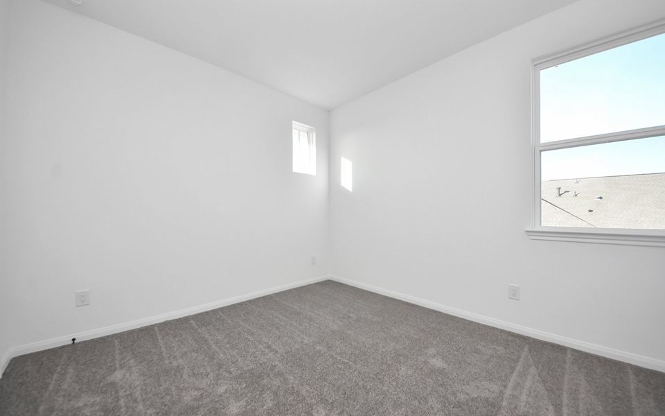 Spacious, unfurnished interior of a new home in Elyson, Katy (Image 16).