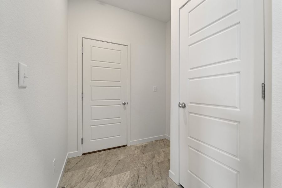 507 85th Ave. Ct.: Mudroom