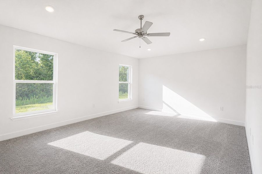 Spacious, unfurnished interior of a new home in Harmony Central, St. Cloud (Image 30).