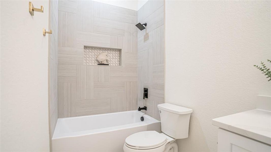 Furnished interior view inside a new home in , Granbury (Image 14).