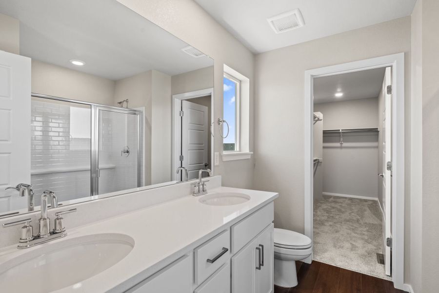 Furnished interior view inside a new home in Wolf Creek Run West, Strasburg (Image 5).