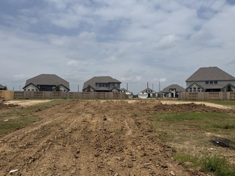 Site preparation for new homesites in Valencia, Manvel (Image 5).