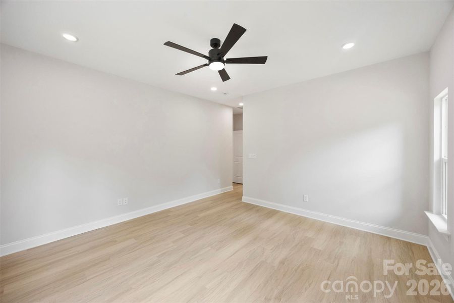 Spacious, unfurnished interior of a new home in , Gastonia (Image 27).