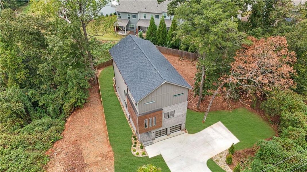 Image 44 of a home in . Image 44 of a home in .