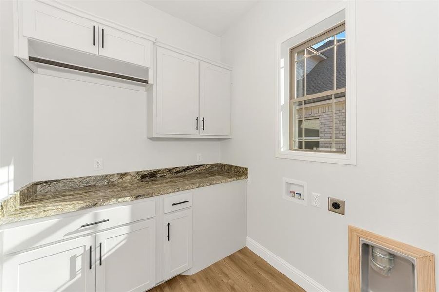 Furnished interior view inside a new home in , Mineral Wells (Image 13).
