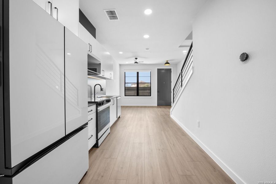 Image 27 of a home in .