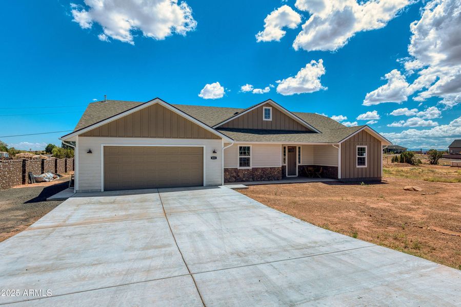 01A 411 Hillcrest (1) 01A 411 Hillcrest (1)