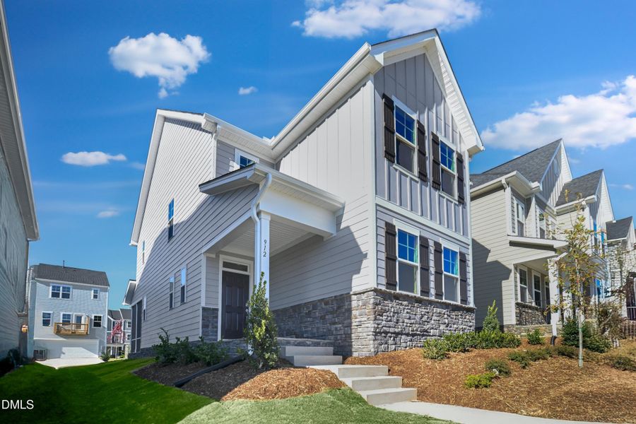 SUN_Stoneriver_Pic_Waterbury_Front_2of2