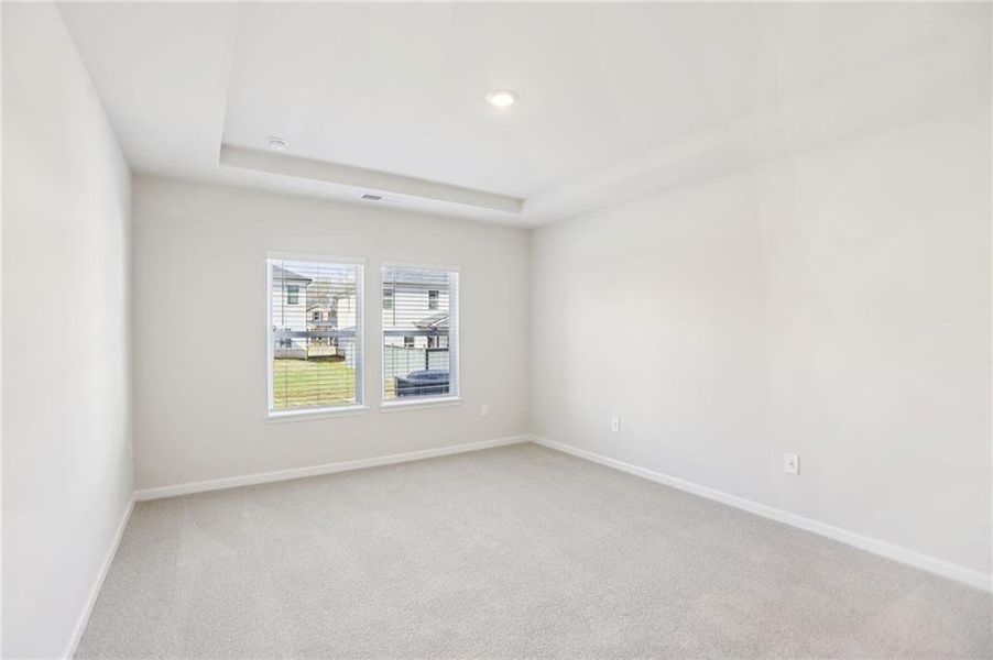 Spacious, unfurnished interior of a new home in Westmont Preserve, Powder Springs (Image 27).