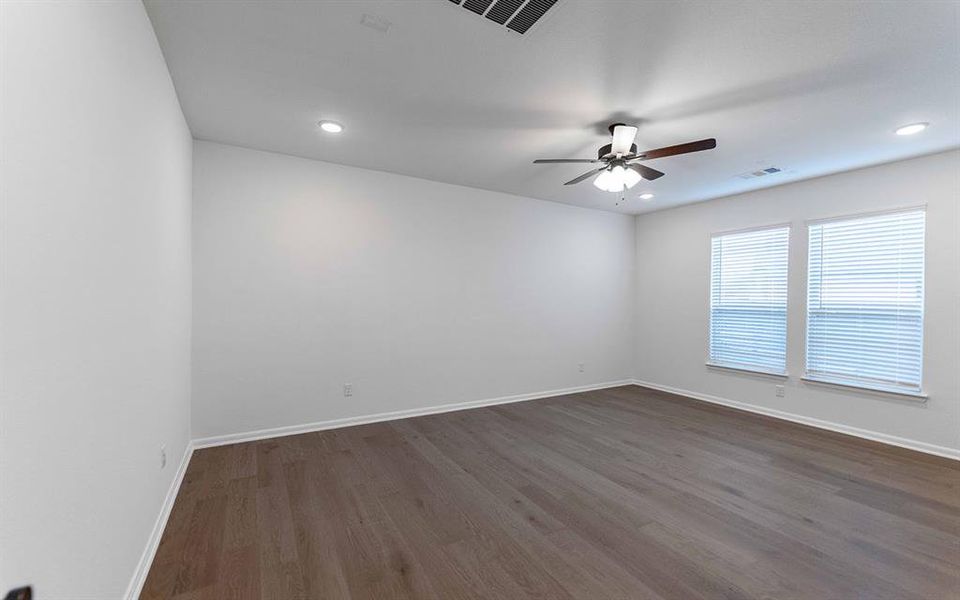 Spacious, unfurnished interior of a new home in Solterra, Mesquite (Image 11). Spacious, unfurnished interior of a new home in Solterra, Mesquite (Image 11).