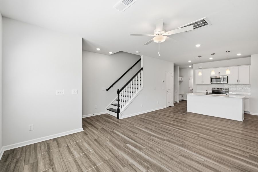 Spacious, unfurnished interior of a new home in Nichols Landing, Charlotte (Image 14).