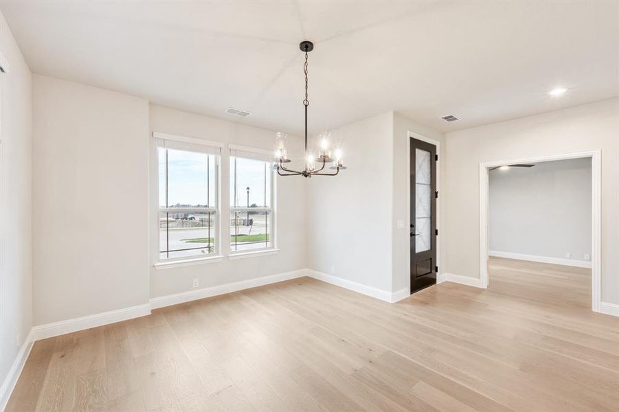 Spacious, unfurnished interior of a new home in Villages of Walnut Grove, Midlothian (Image 18).
