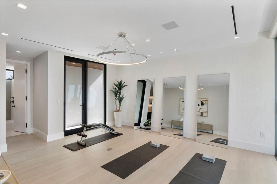 Furnished interior view inside a new home in , Fort Lauderdale (Image 41).