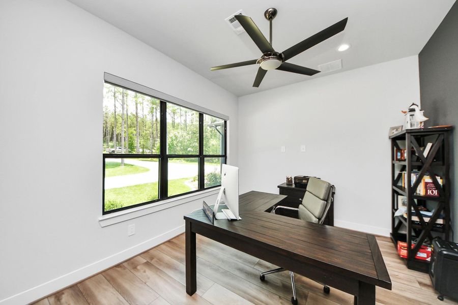 Furnished interior view inside a new home in , Willis (Image 14).