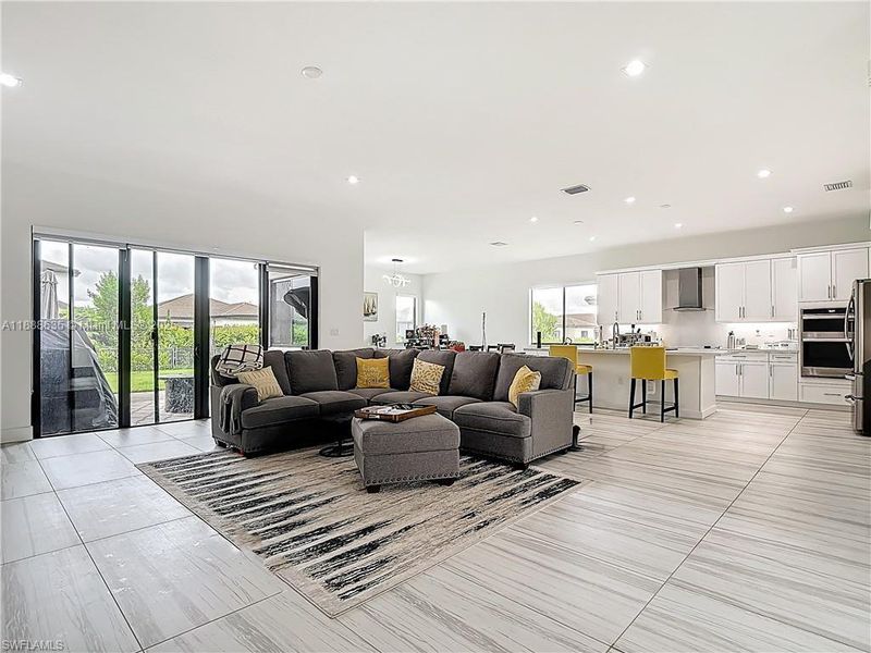 Community amenities in , Ave Maria (Image 15). Community amenities in , Ave Maria (Image 15).