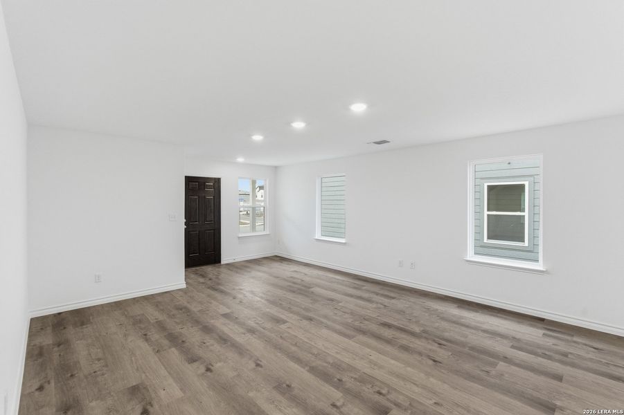 Spacious, unfurnished interior of a new home in Vista Real, Converse (Image 17). Spacious, unfurnished interior of a new home in Vista Real, Converse (Image 17).