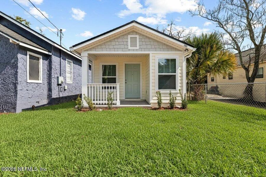 Exterior details and patio area of a home in , Jacksonville (Image 12).