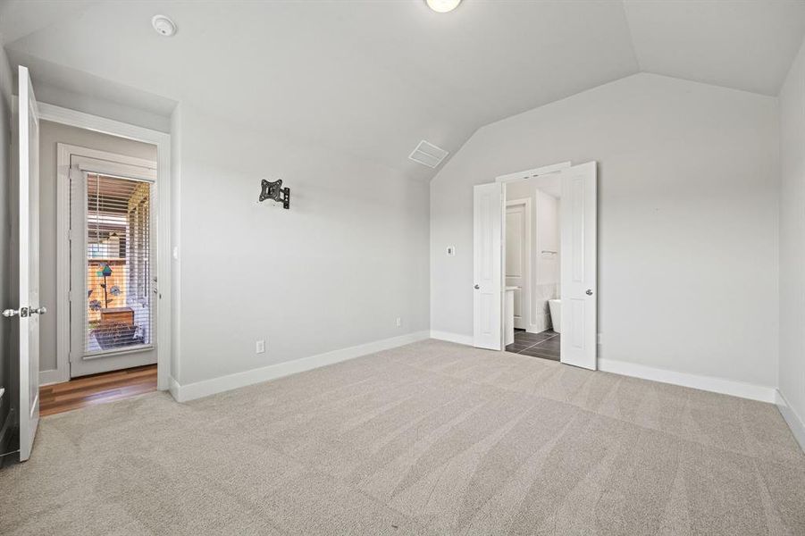 PRIMARY BEDROOM WITH EN SUITE BATH PRIMARY BEDROOM WITH EN SUITE BATH