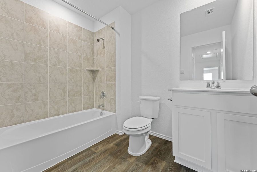 Furnished interior view inside a new home in Avenida, Converse (Image 5).