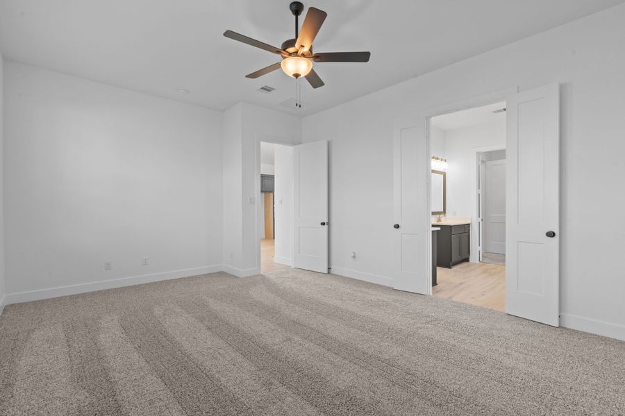 Spacious, unfurnished interior of a new home in Artavia, Conroe (Image 20). Spacious, unfurnished interior of a new home in Artavia, Conroe (Image 20).