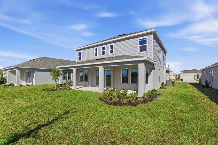 Exterior details and patio area of a home in Brookland Park, Auburndale (Image 3).