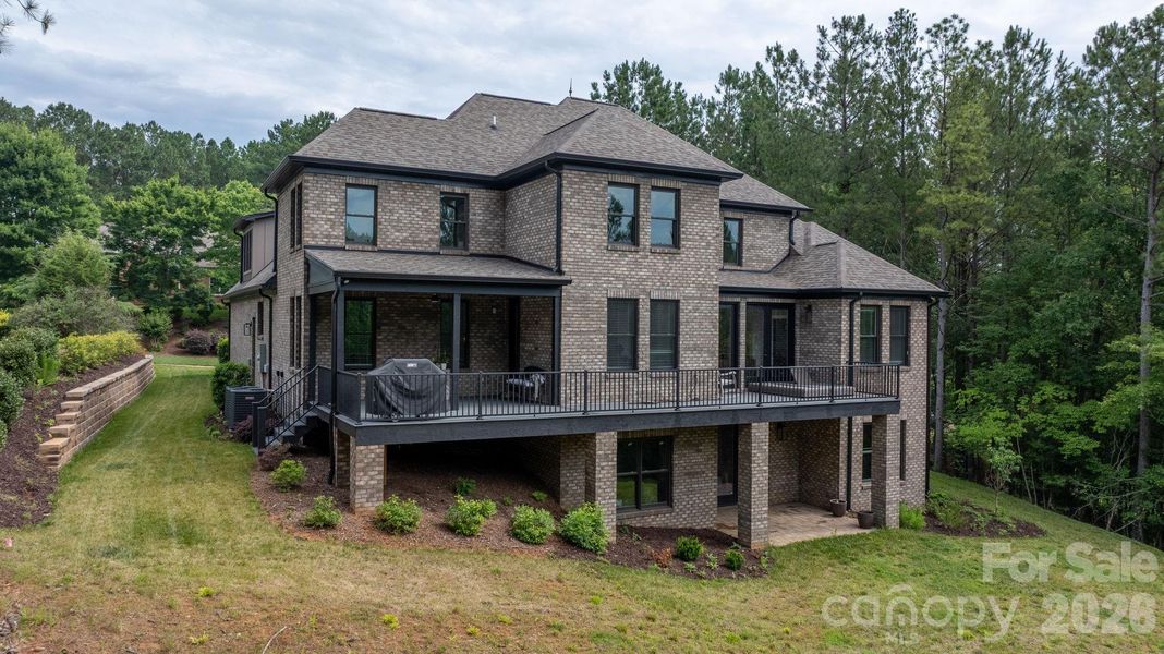 Image 38 of a home in .